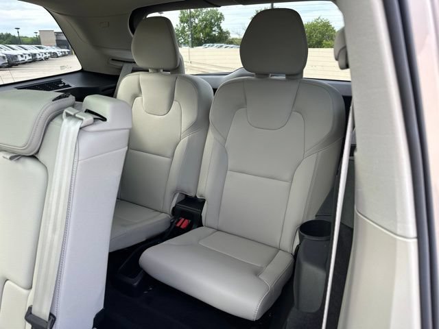 Certified 2025 Volvo XC90 T8 Plus w/ Protection Package AWD/4WD image 13