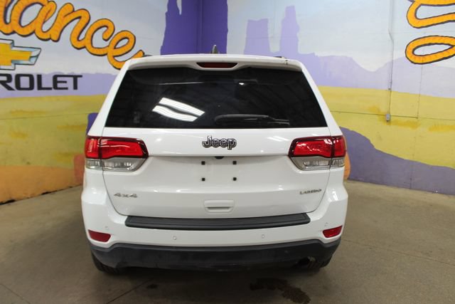 Used 2022 Jeep Grand Cherokee Laredo E AWD/4WD image 3