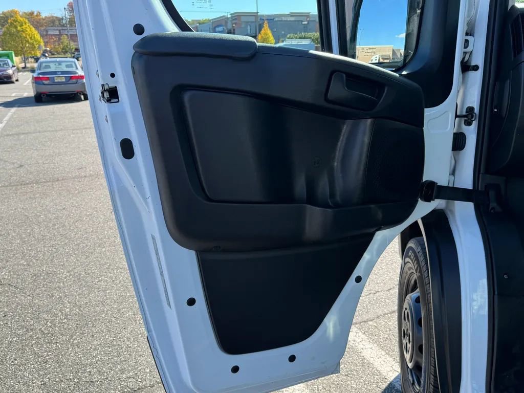 Used 2023 RAM ProMaster 2500 w/ Convenience Group image 7