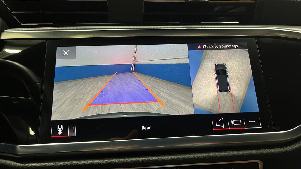 Used 2024 Audi Q3 2.0T Premium Plus w/ Premium Plus Package image 14