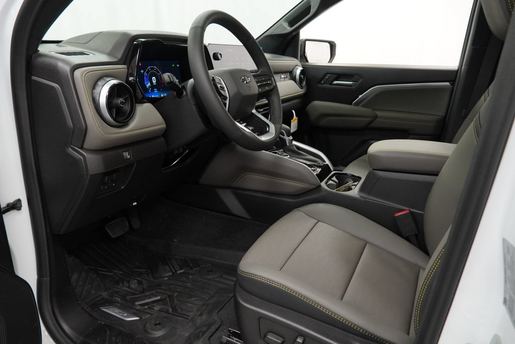 New 2026 Chevrolet Colorado ZR2 w/ Technology Package AWD/4WD image 12