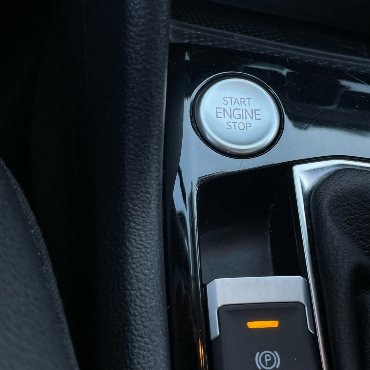 Used 2024 Volkswagen Taos SE image 16