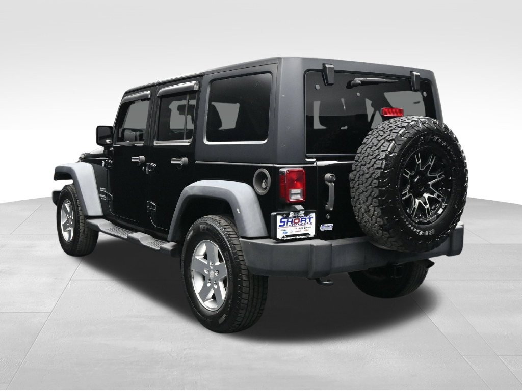 Used 2013 Jeep Wrangler Unlimited Sport AWD/4WD image 3