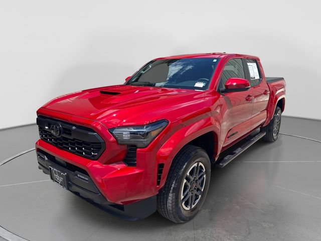 Used 2025 Toyota Tacoma TRD Sport w/ TRD Sport Upgrade Package AWD/4WD image 4