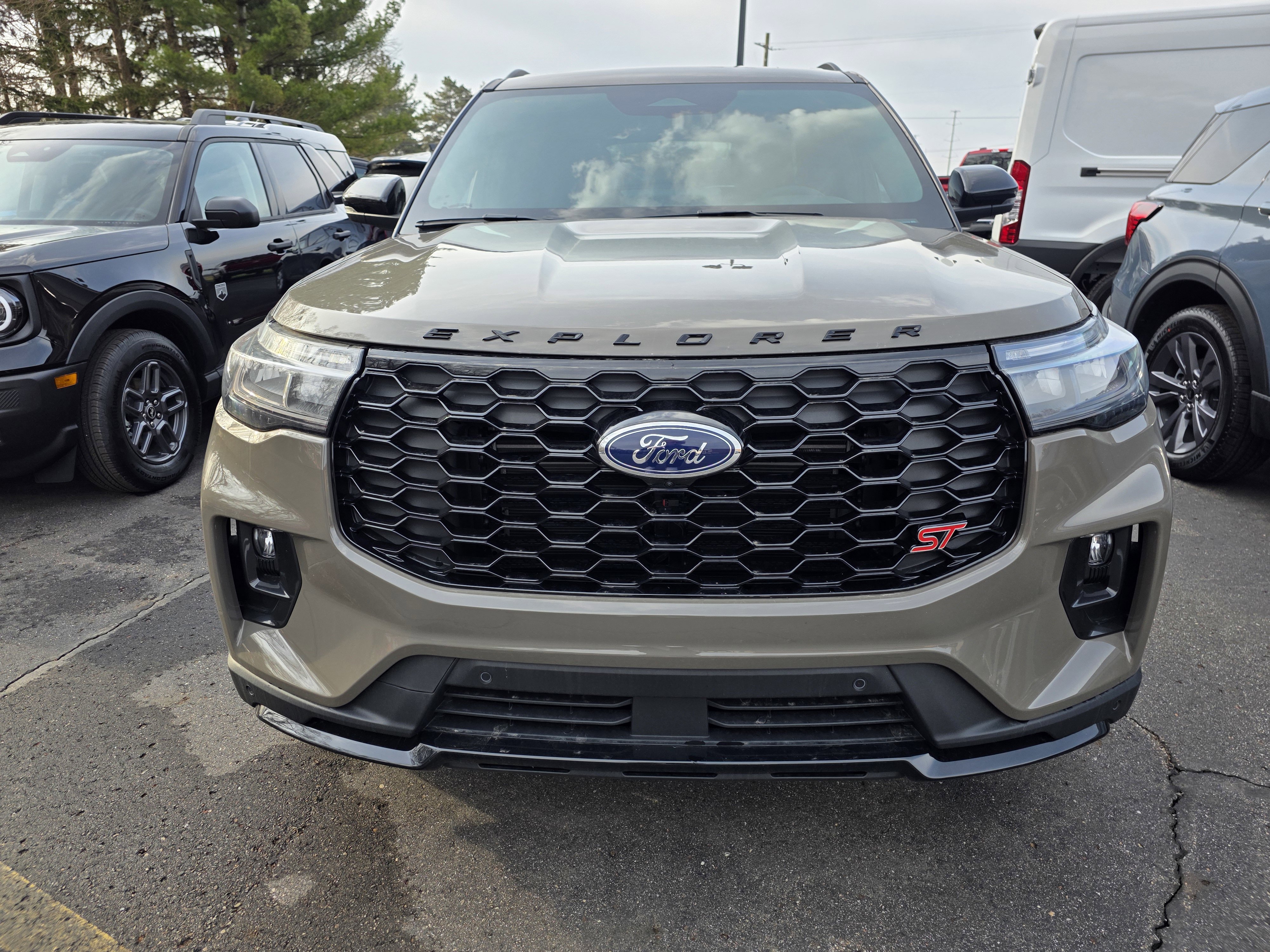 New 2026 Ford Explorer ST w/ Sun And Sound Package image 4