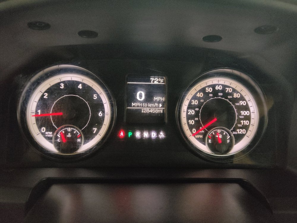 Used 2014 RAM 1500 Express RWD image 23
