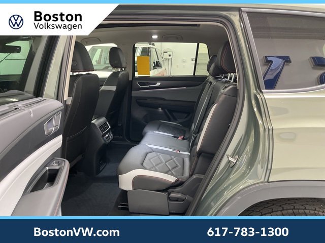 New 2026 Volkswagen Atlas Peak Edition image 10