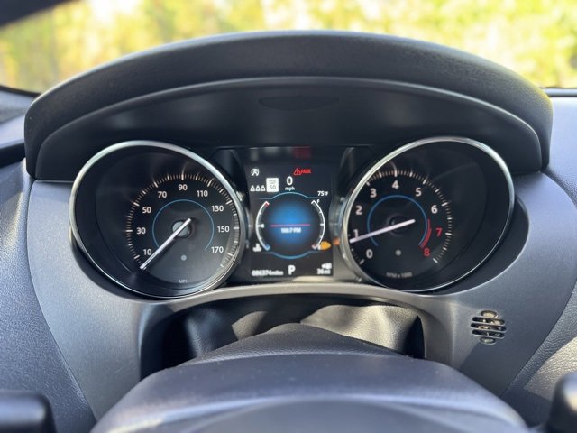 Used 2019 Jaguar F-PACE Premium image 28