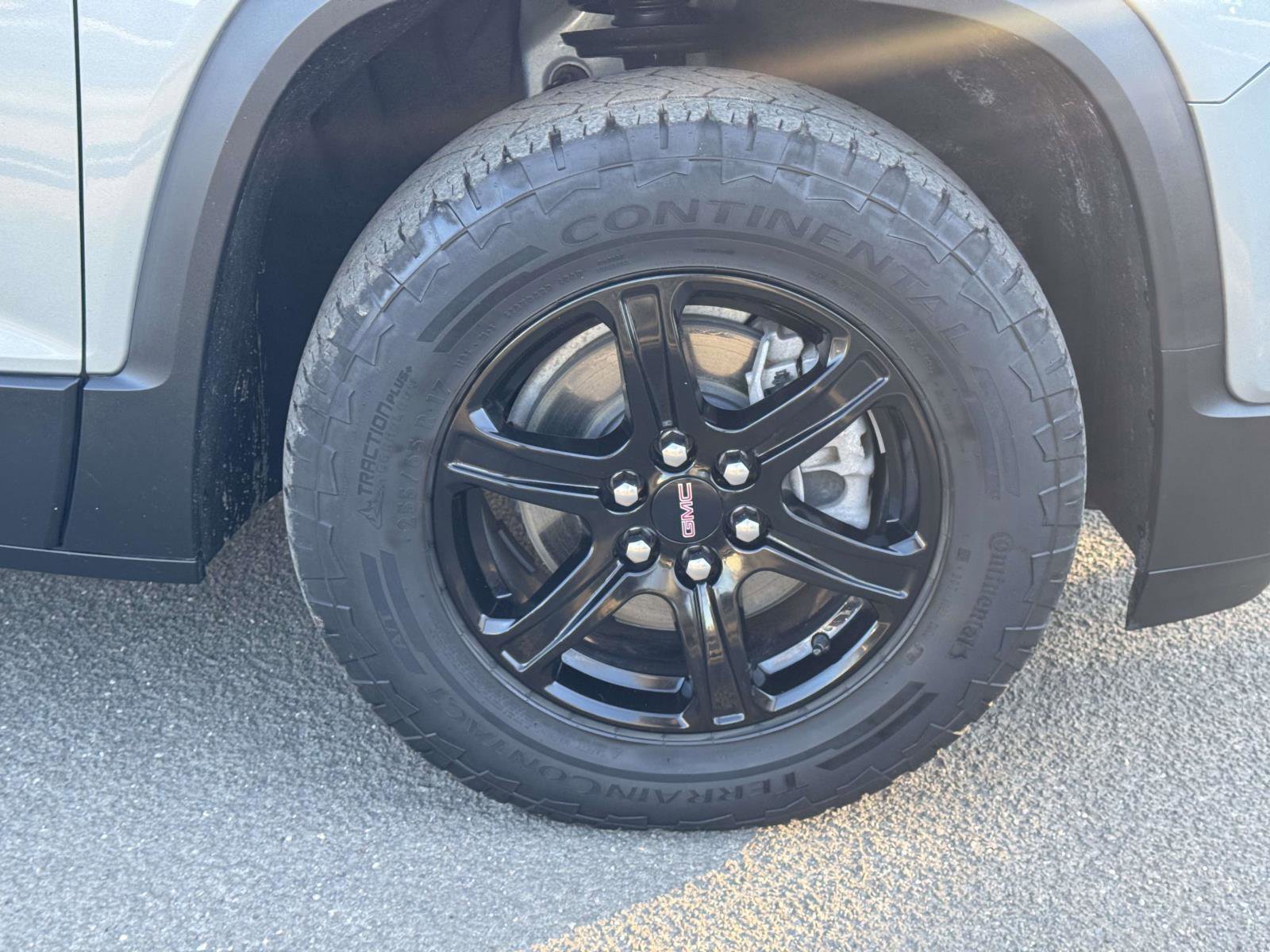 Used 2023 GMC Acadia AT4 image 9