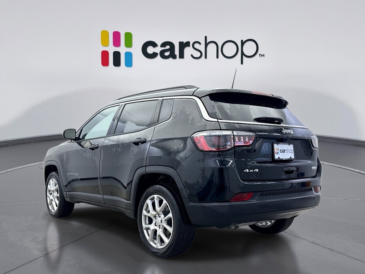 Used 2023 Jeep Compass Latitude image 3