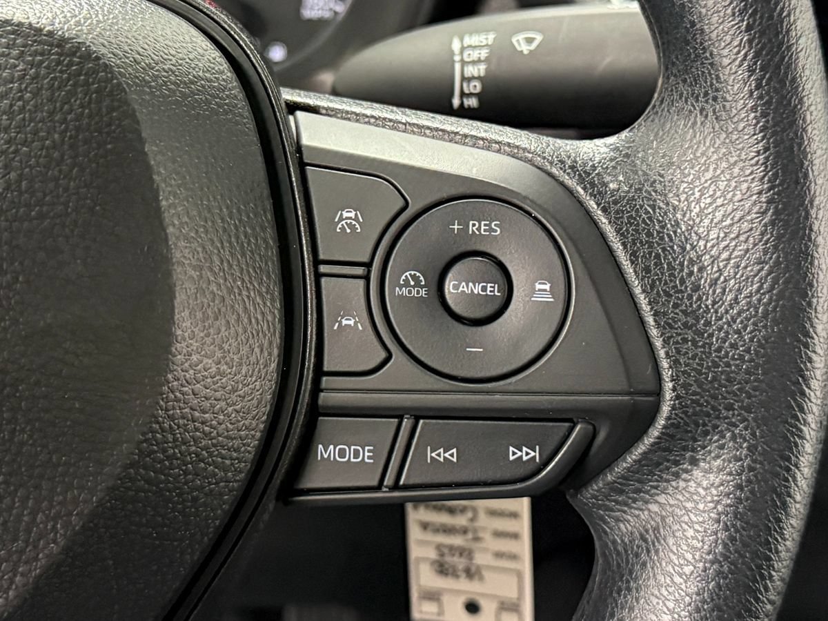 Used 2025 Toyota Corolla LE FWD image 17