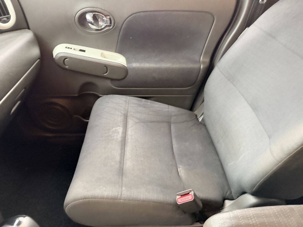 Used 2010 Nissan Cube 1.8 S w/ Interior Designer Pkg FWD image 12
