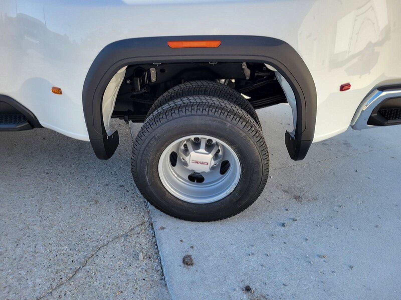 New 2026 GMC Sierra 3500 Pro w/ 1SA Pro Safety Plus Package image 8