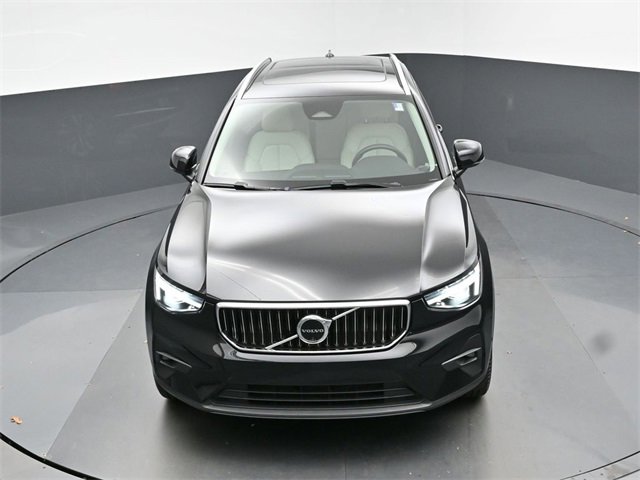 Used 2024 Volvo XC40 B5 Plus w/ Protection Package Premier image 47