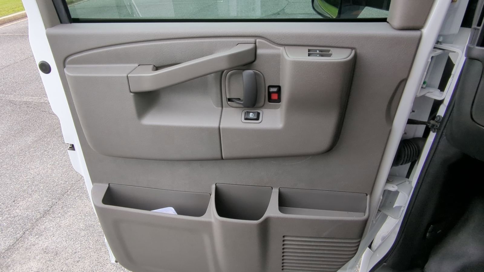 New 2025 GMC Savana 4500 w/ Power Convenience Package image 18