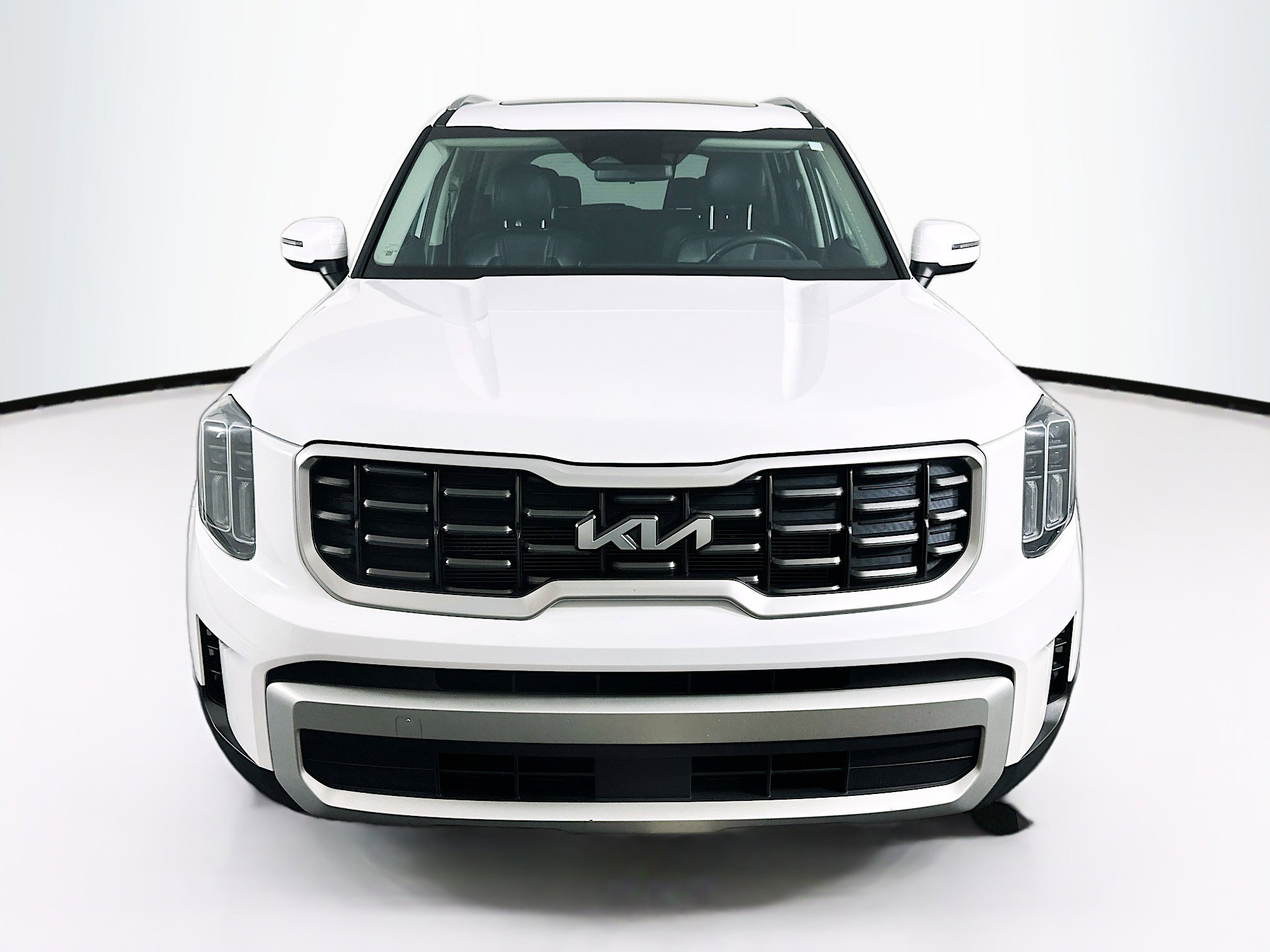 Used 2025 Kia Telluride S FWD image 2