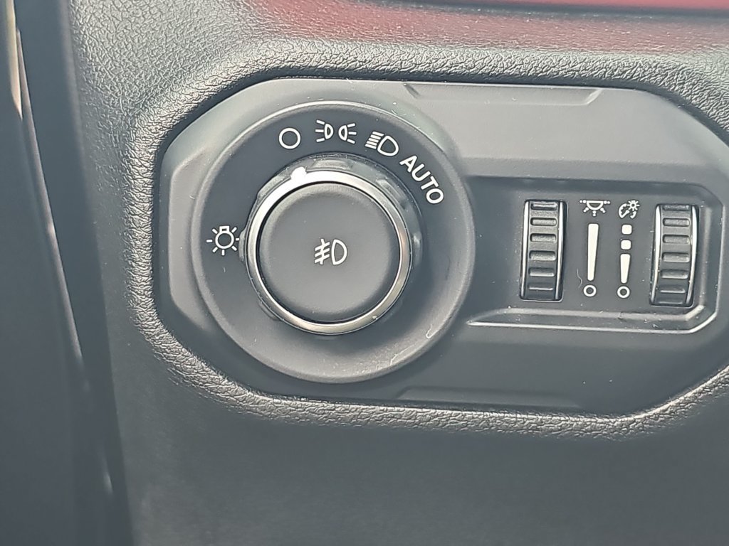 Used 2018 Jeep Wrangler Unlimited Rubicon AWD/4WD image 35