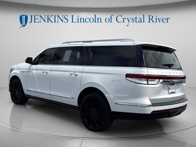 Certified 2024 Lincoln Navigator L Reserve AWD/4WD image 9