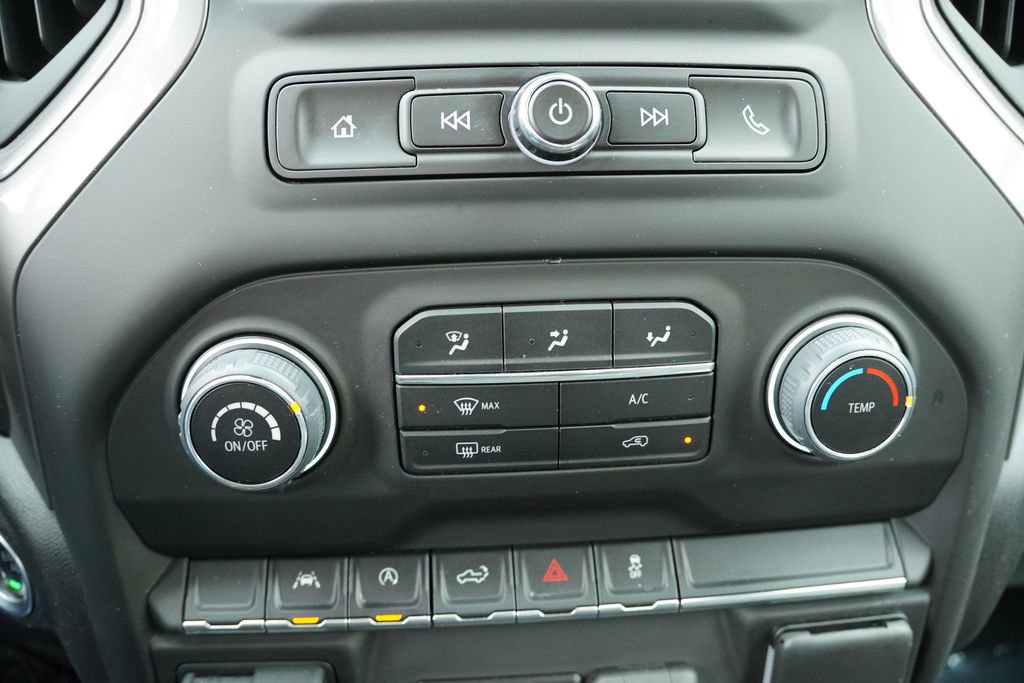 Certified 2024 Chevrolet Silverado 1500 Custom image 24