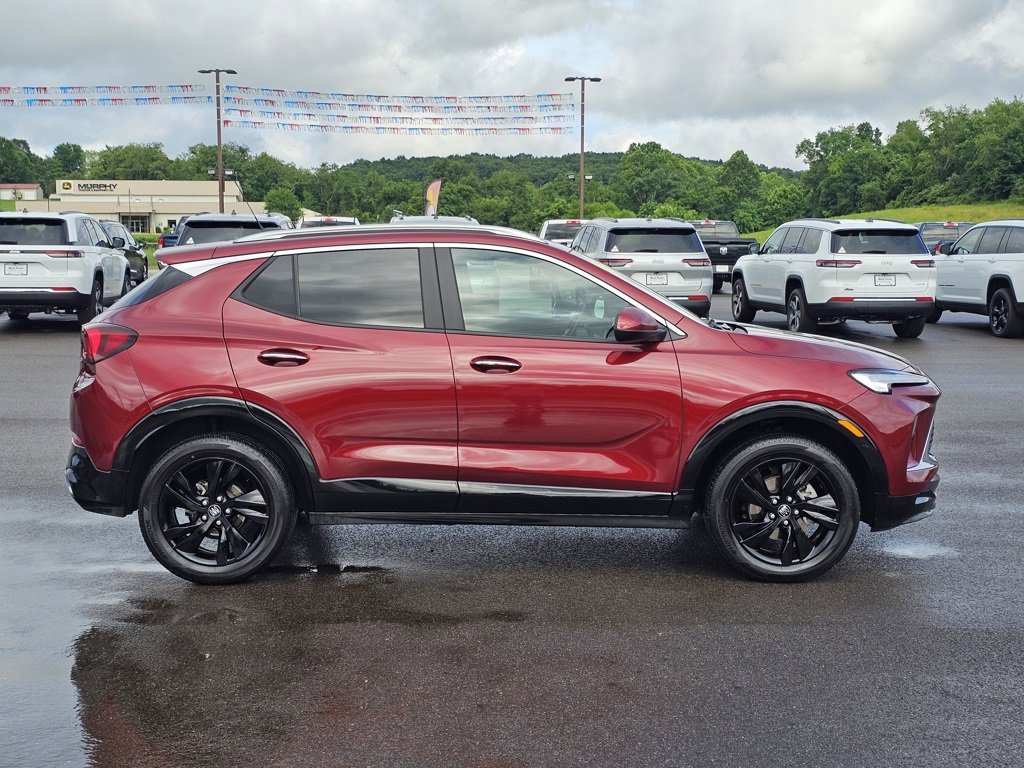 Used 2024 Buick Encore GX Sport Touring image 6