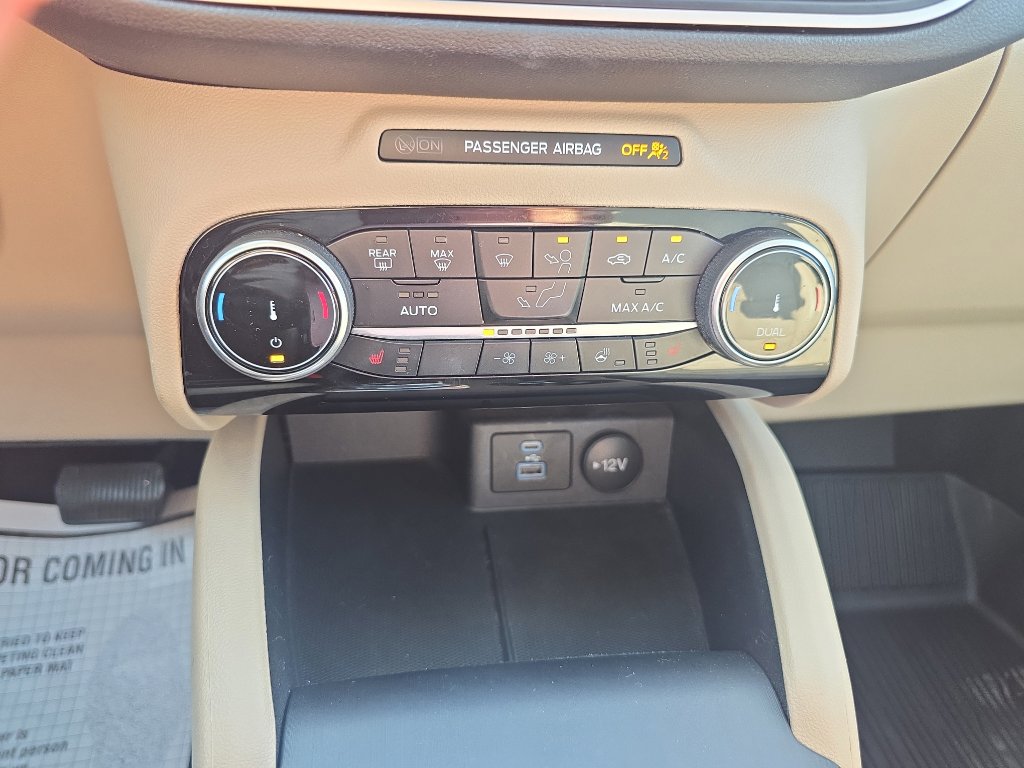 Used 2022 Ford Escape SEL image 19