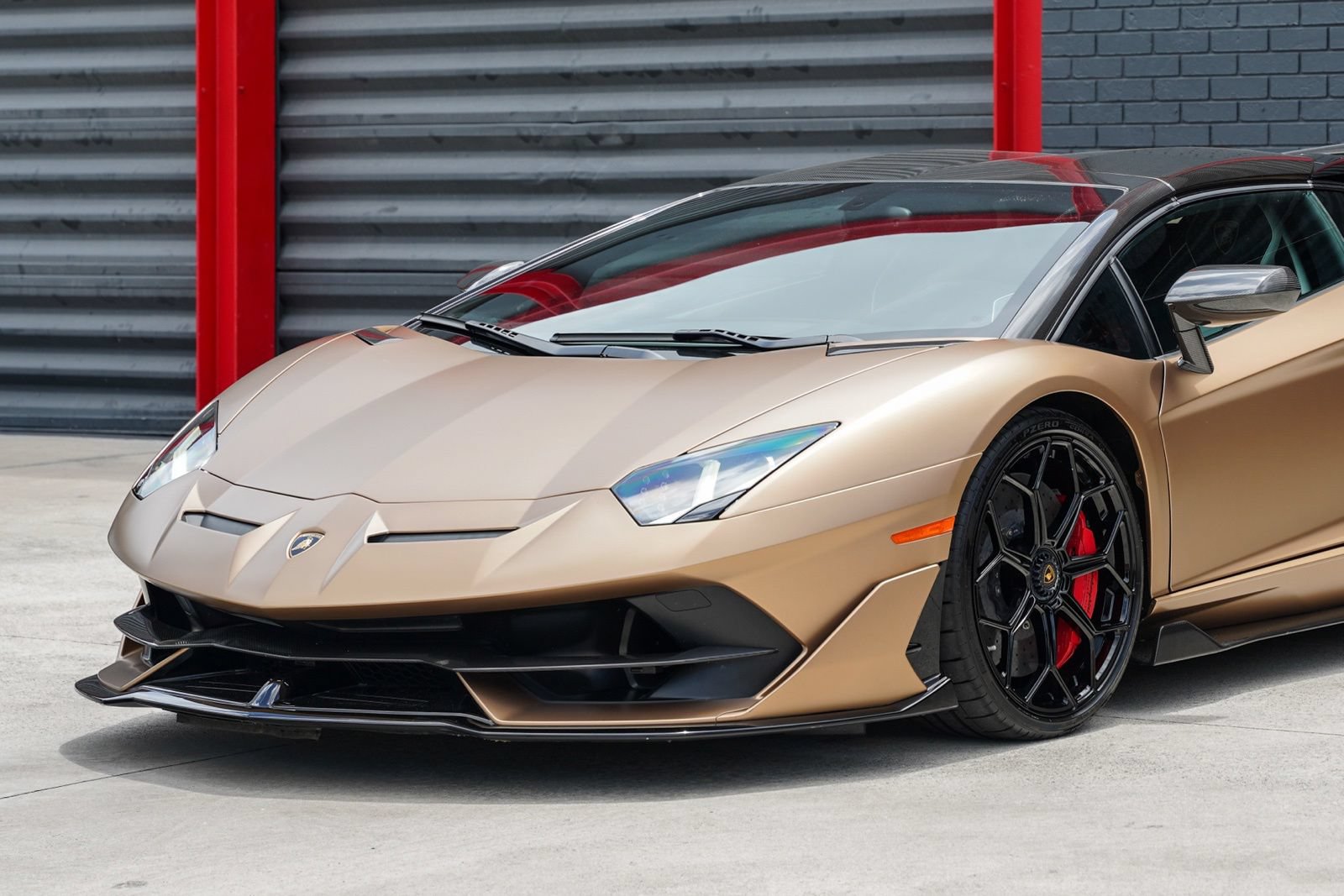 Used 2020 Lamborghini Aventador SVJ AWD/4WD image 33