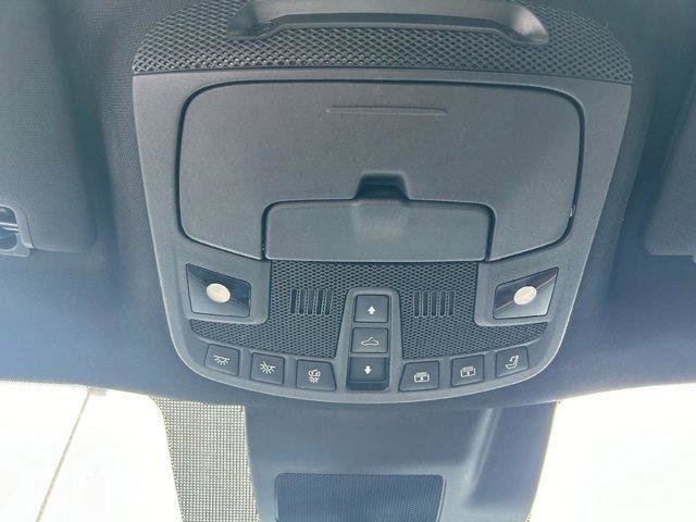 Used 2020 Lincoln Navigator L Reserve AWD/4WD image 23