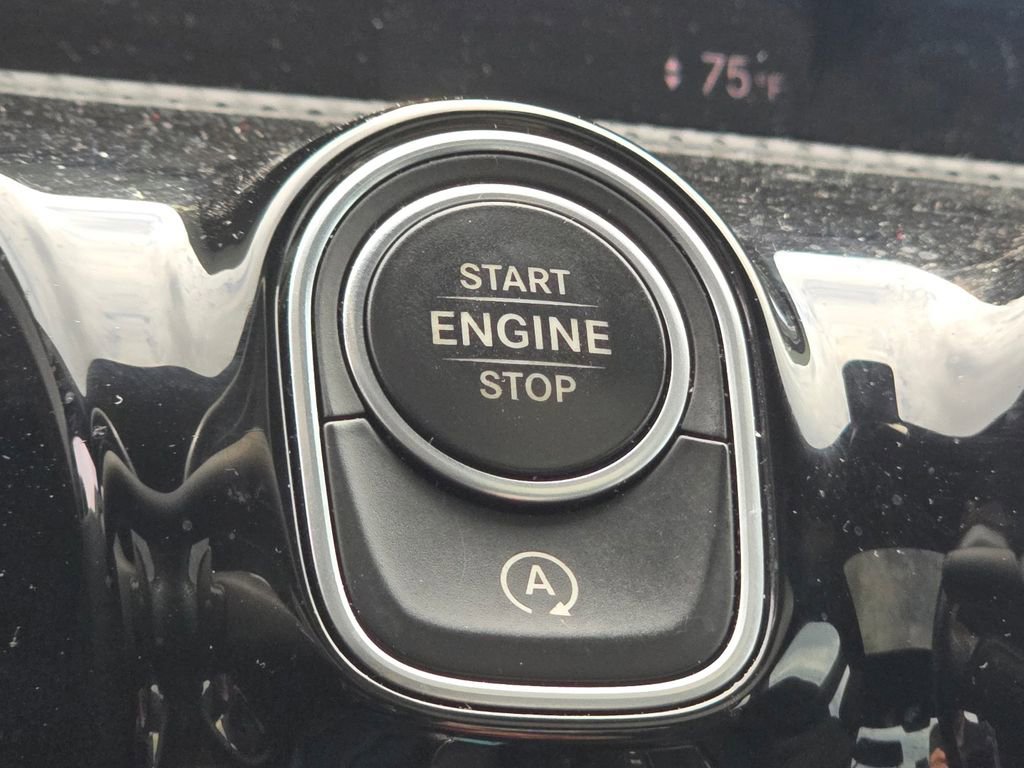 Used 2021 Mercedes-Benz CLA 250 4MATIC image 35