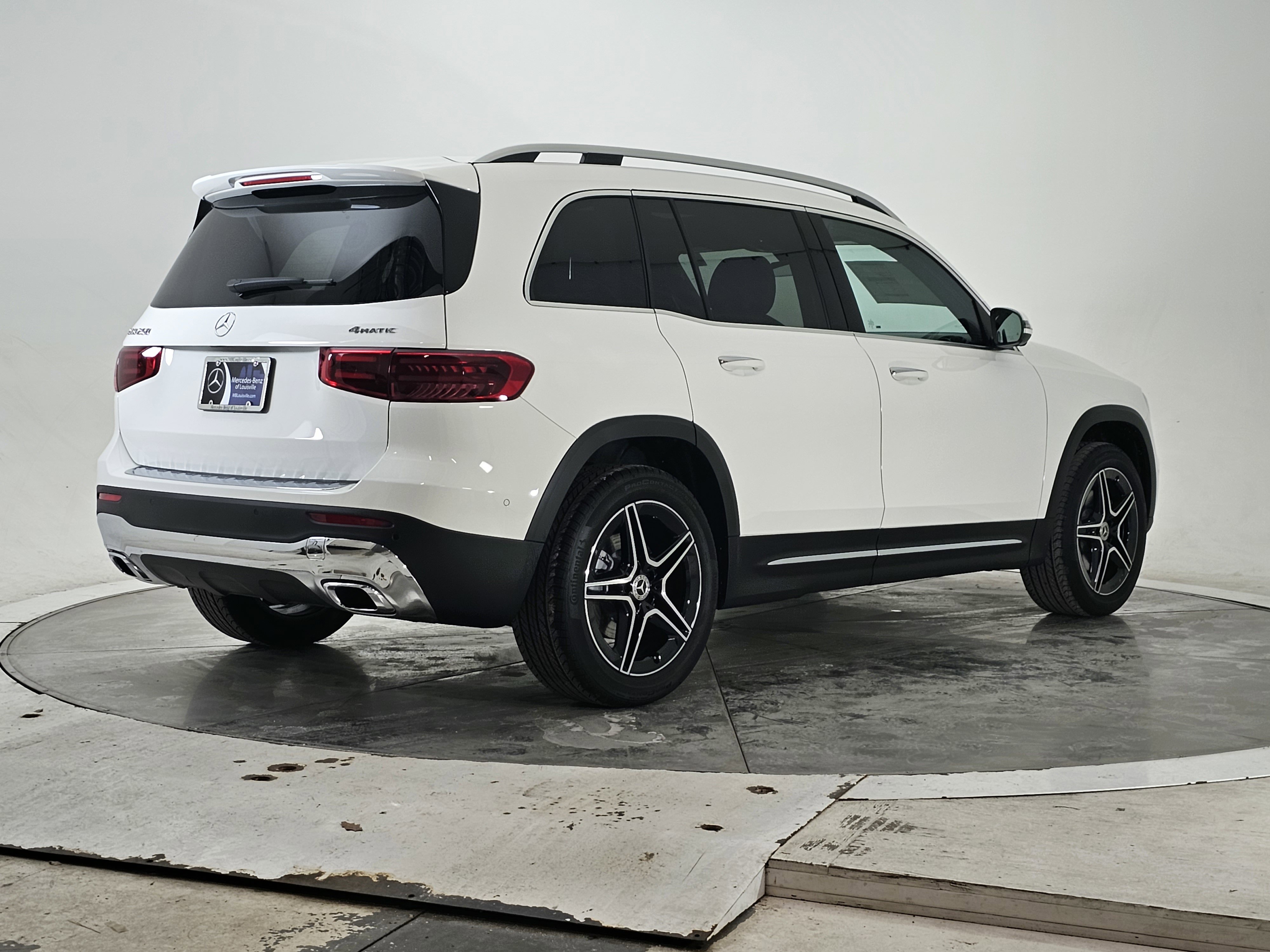 New 2026 Mercedes-Benz GLB 250 4MATIC image 2