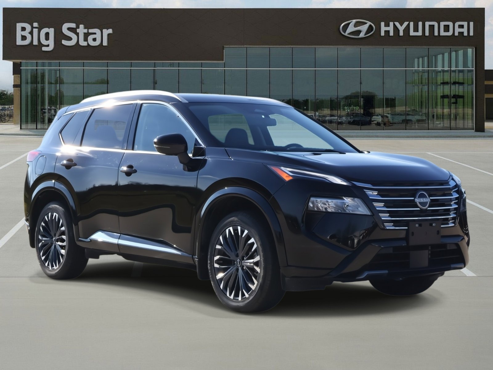 Used 2024 Nissan Rogue Platinum image 6