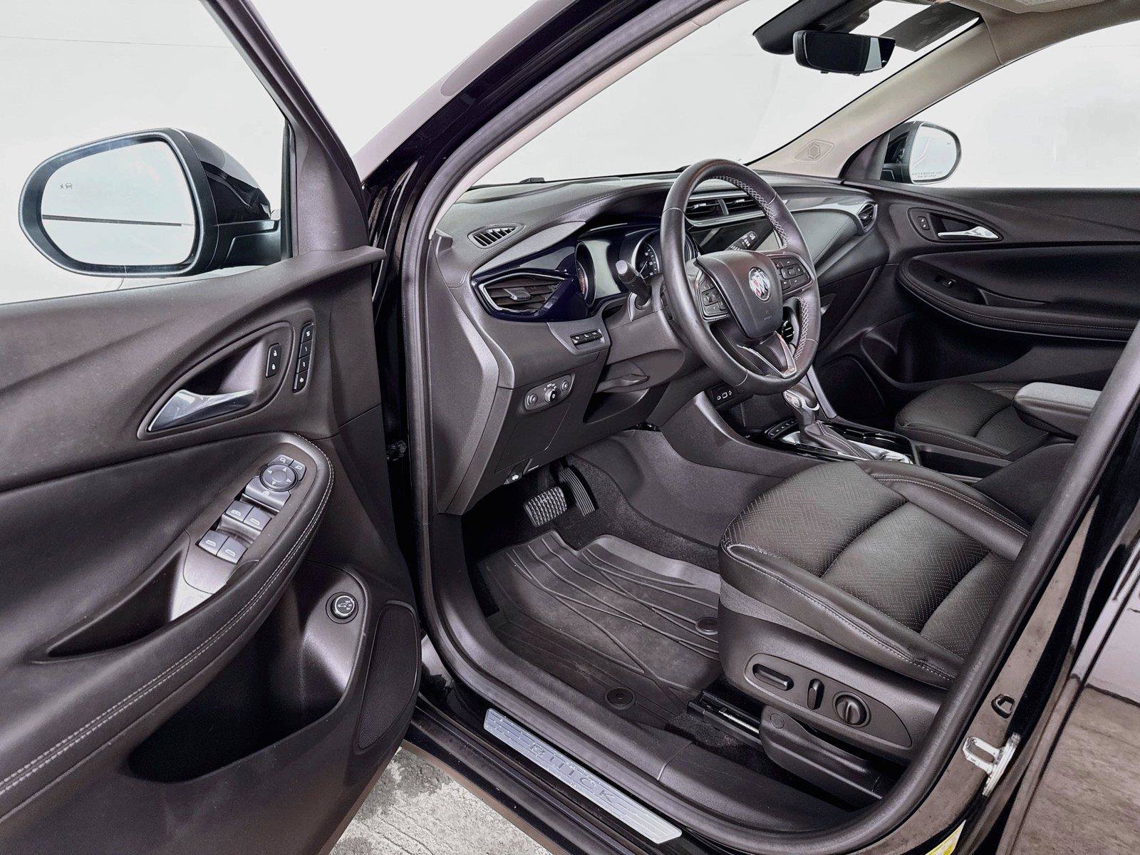 Used 2022 Buick Encore GX Essence w/ Advanced Technology Package AWD/4WD image 3
