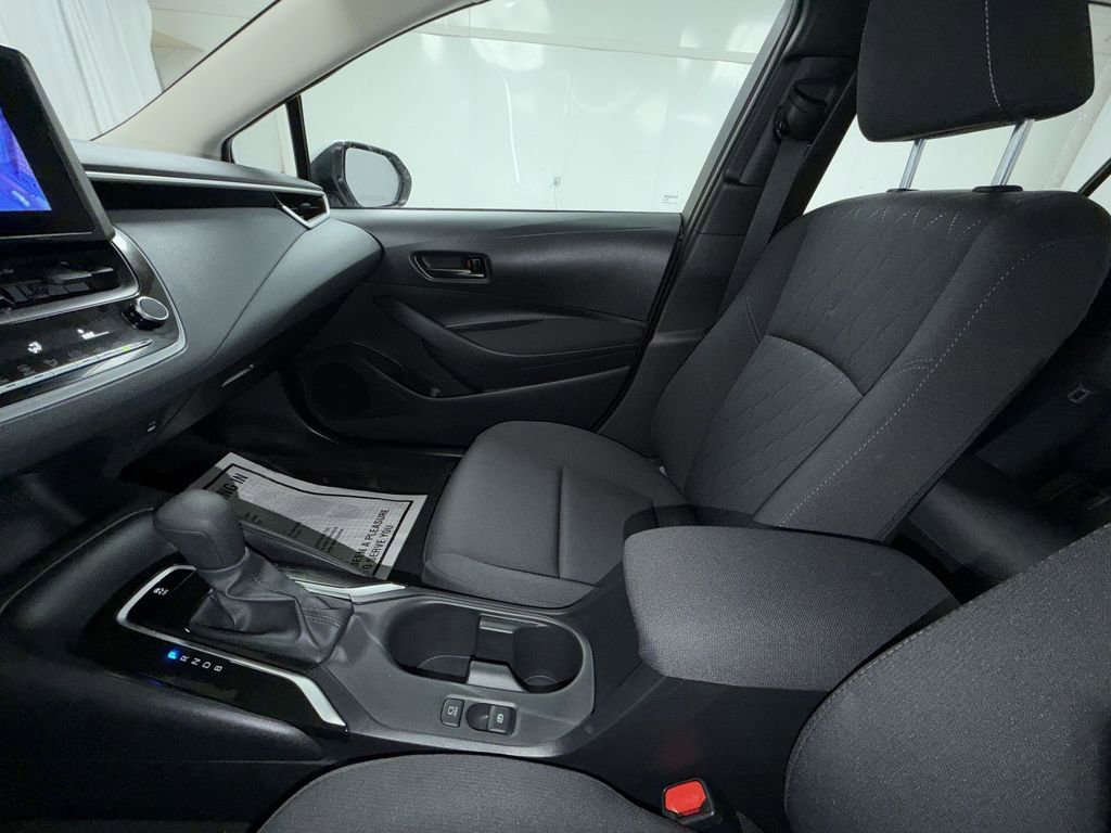 Certified 2025 Toyota Corolla LE image 22