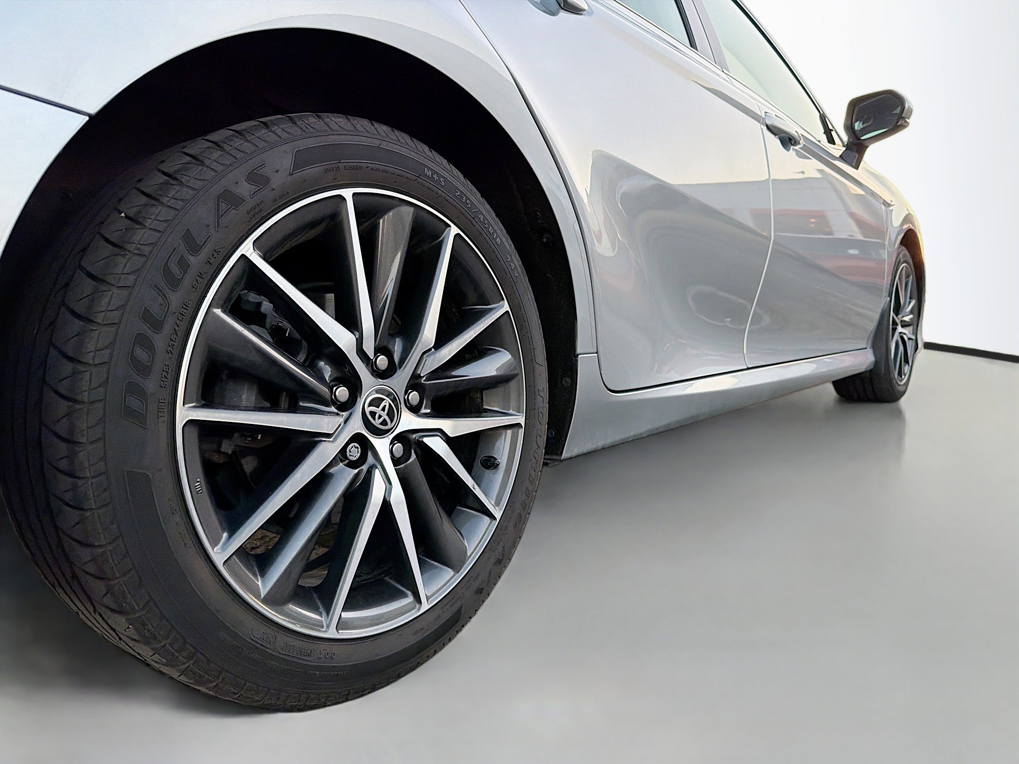 Used 2021 Toyota Camry XLE image 15