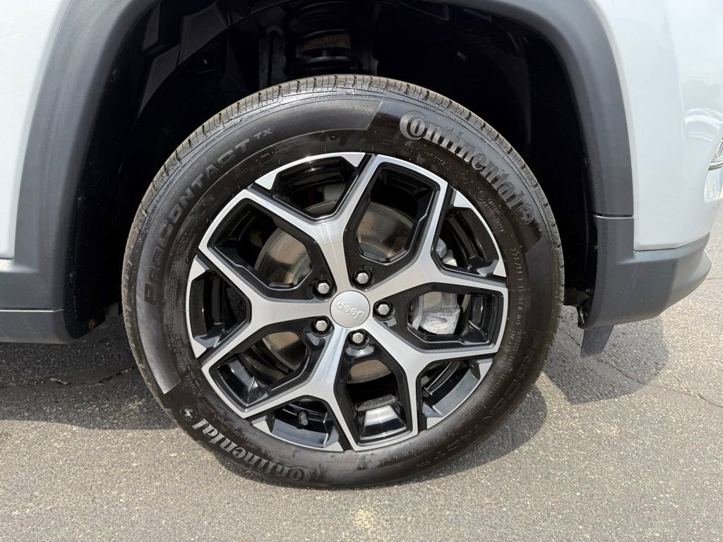 Used 2024 Jeep Compass Limited AWD/4WD image 9