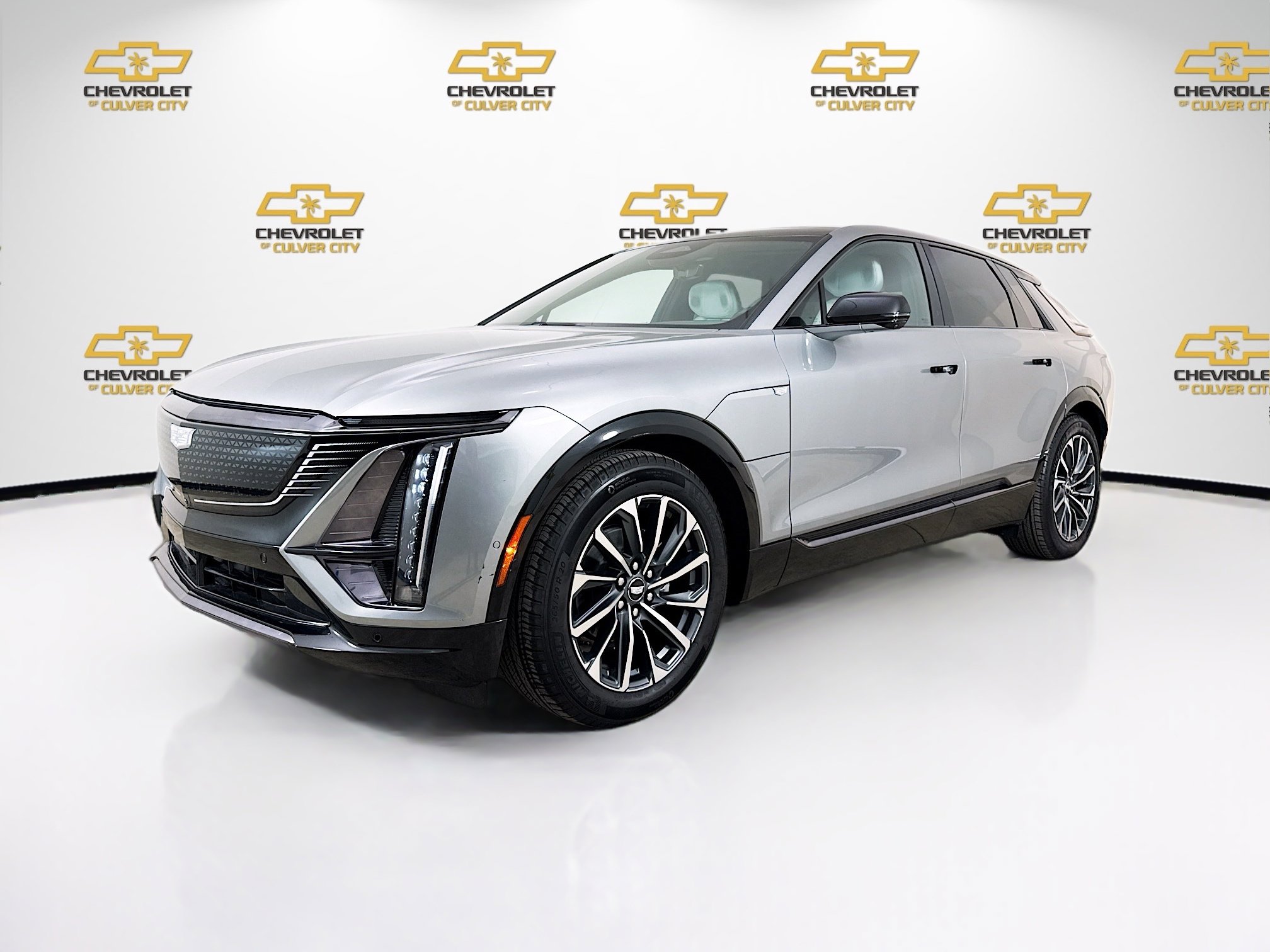 Used 2025 Cadillac Lyriq Sport image 3