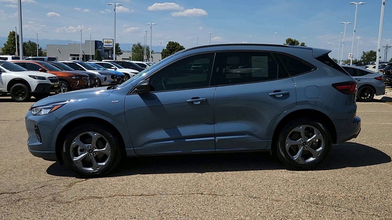 Used 2023 Ford Escape ST-Line w/ Tech Pack #1 image 5