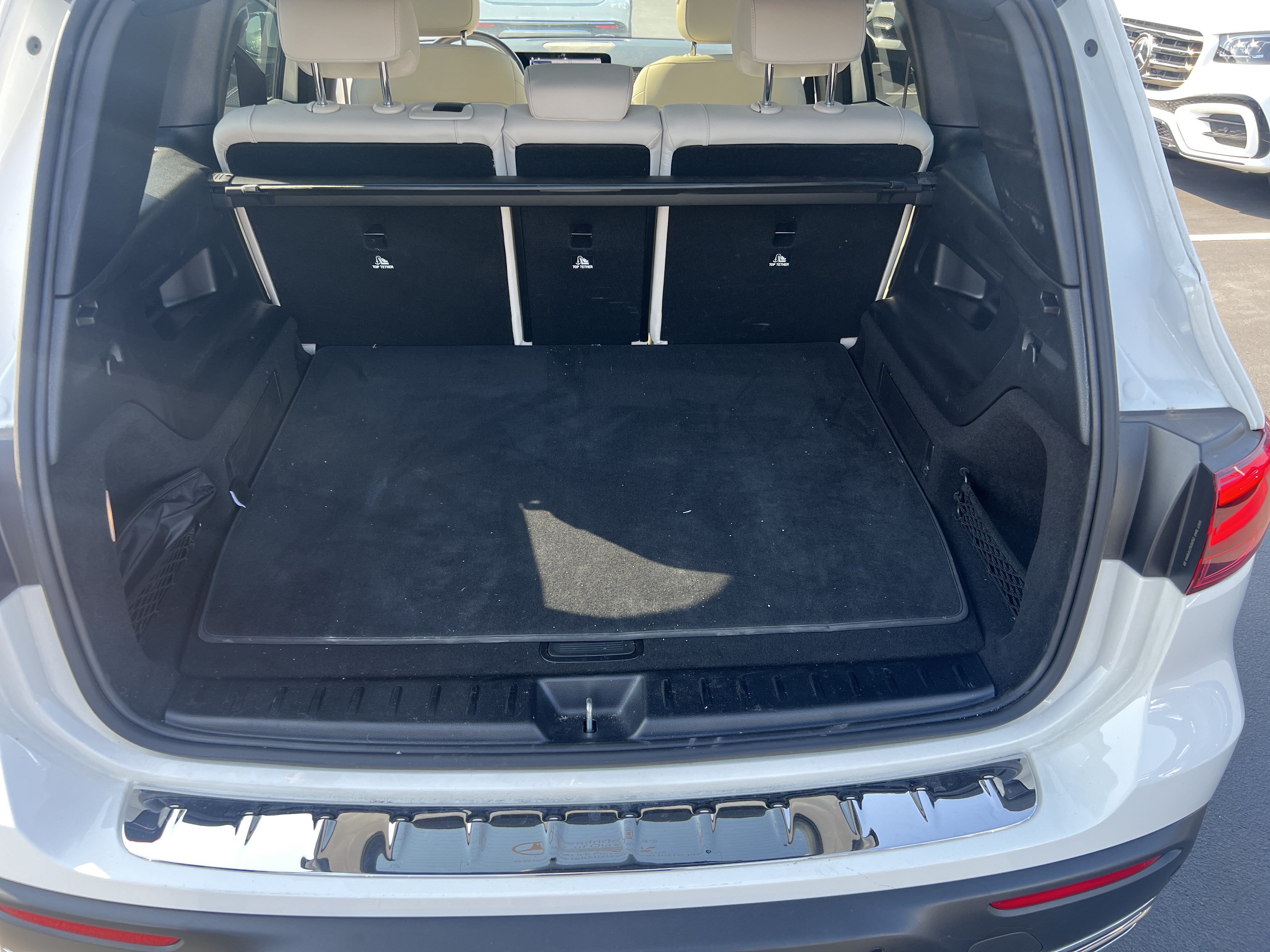 Certified 2025 Mercedes-Benz EQB 300 4MATIC image 32