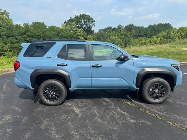 New 2026 Toyota 4Runner SR5 AWD/4WD image 2
