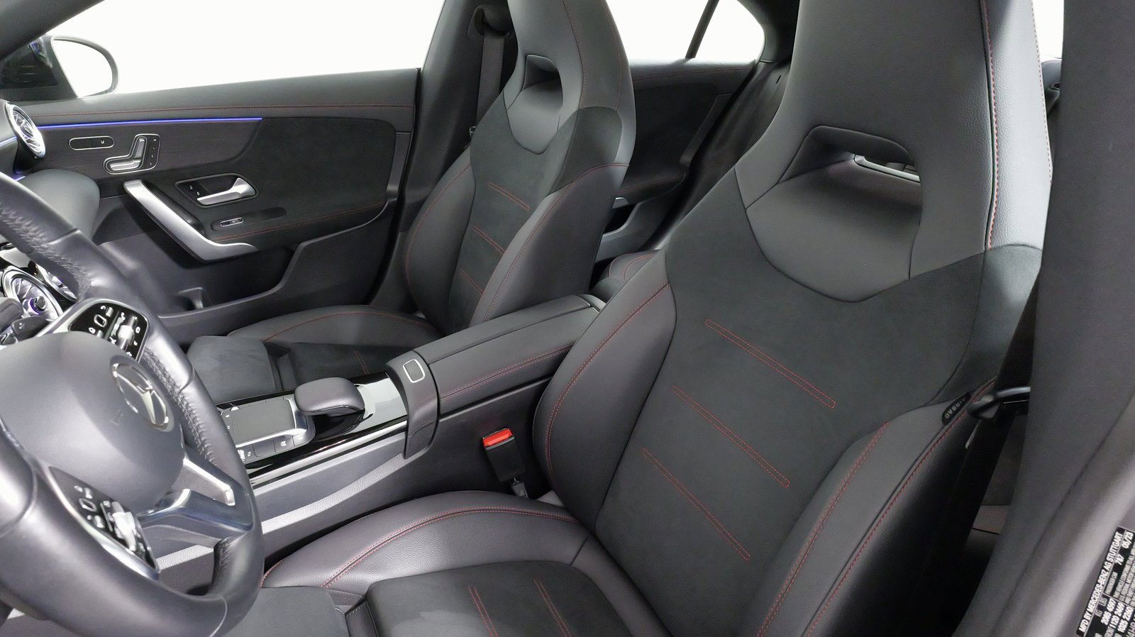 Used 2023 Mercedes-Benz CLA 250 4MATIC image 33