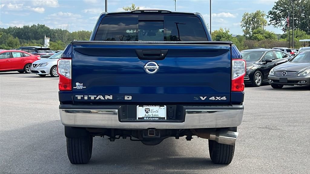 Used 2017 Nissan Titan SV image 35