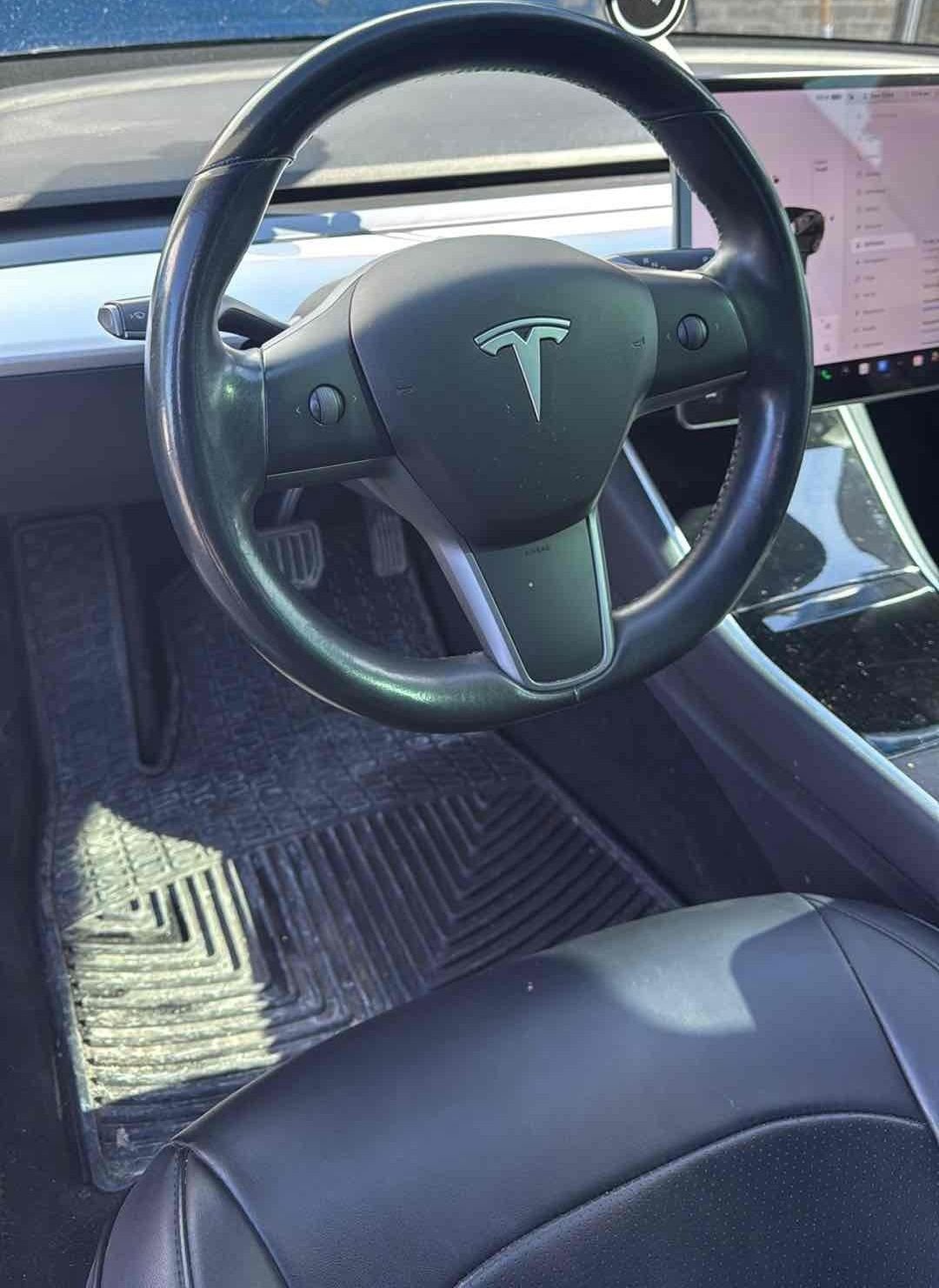 Used 2019 Tesla Model 3 Long Range image 9