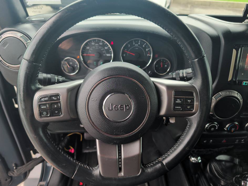 Used 2018 Jeep Wrangler Unlimited Sahara AWD/4WD image 18