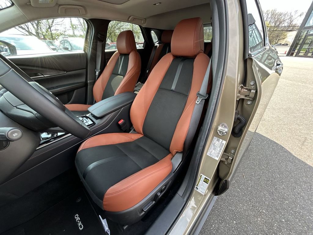 Used 2025 MAZDA CX-30 Carbon AWD/4WD image 11