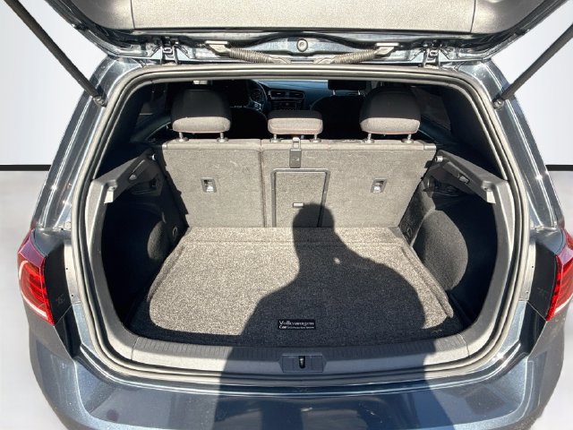 Used 2020 Volkswagen Golf 4-Door FWD image 31