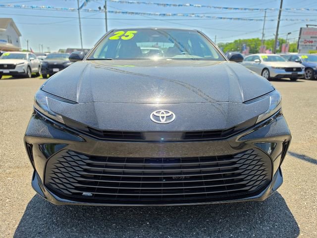 Used 2025 Toyota Camry LE FWD image 8