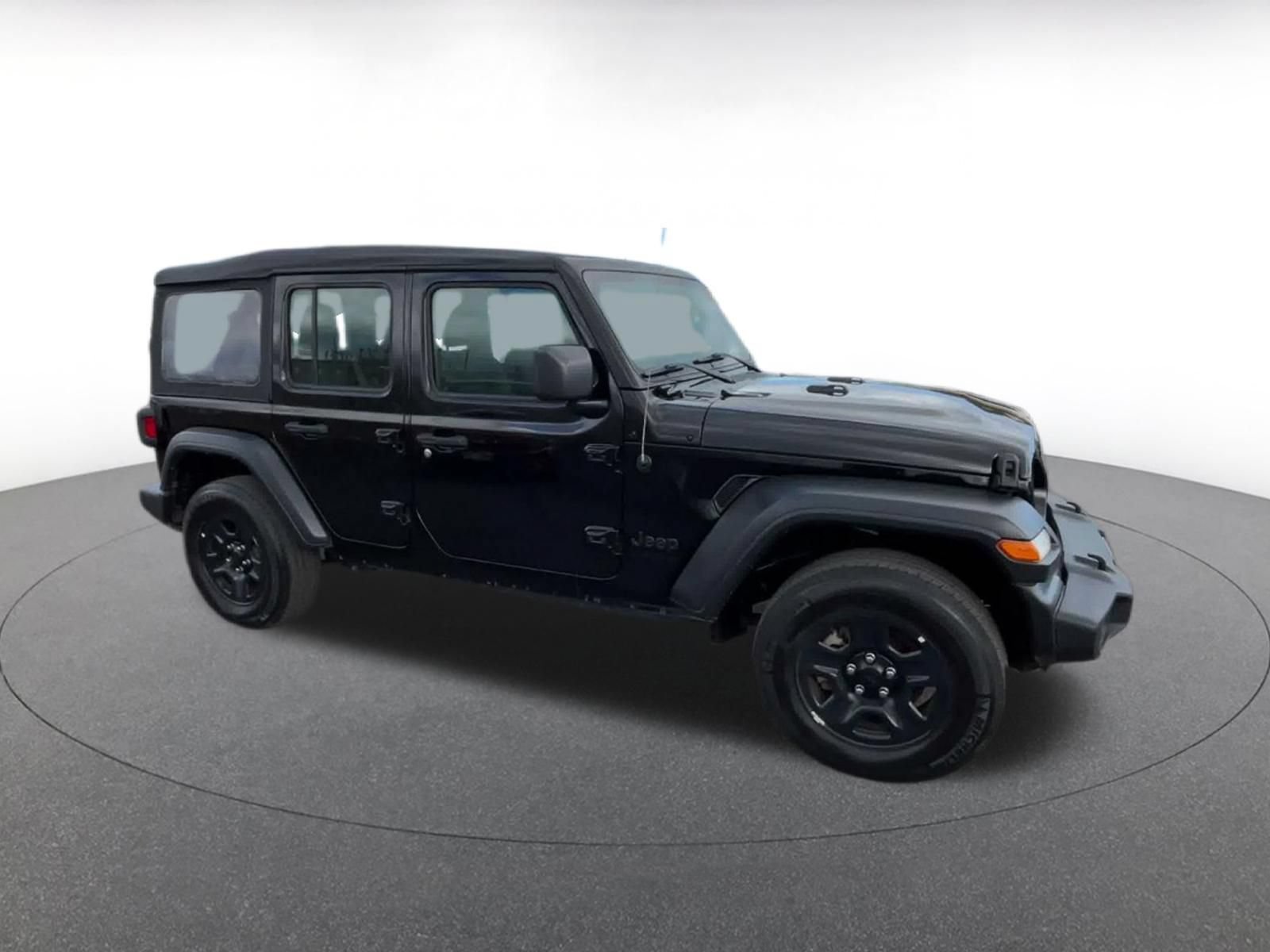 Used 2023 Jeep Wrangler Unlimited Sport AWD/4WD image 2