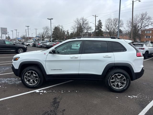 Used 2022 Jeep Cherokee Trailhawk image 3