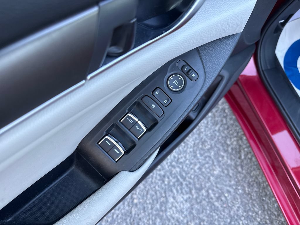 Used 2018 Honda Accord LX image 13