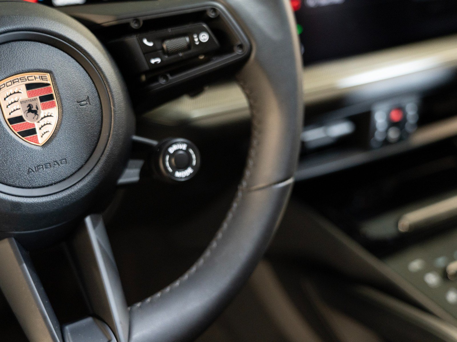 Certified 2026 Porsche Cayenne AWD/4WD image 23