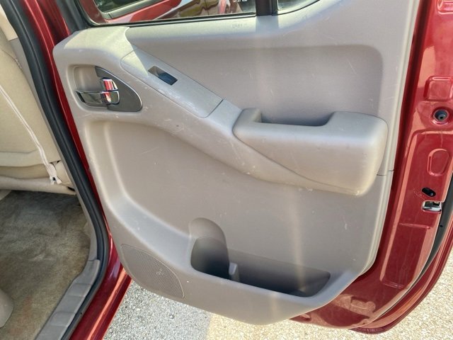 Used 2018 Nissan Frontier SV image 22